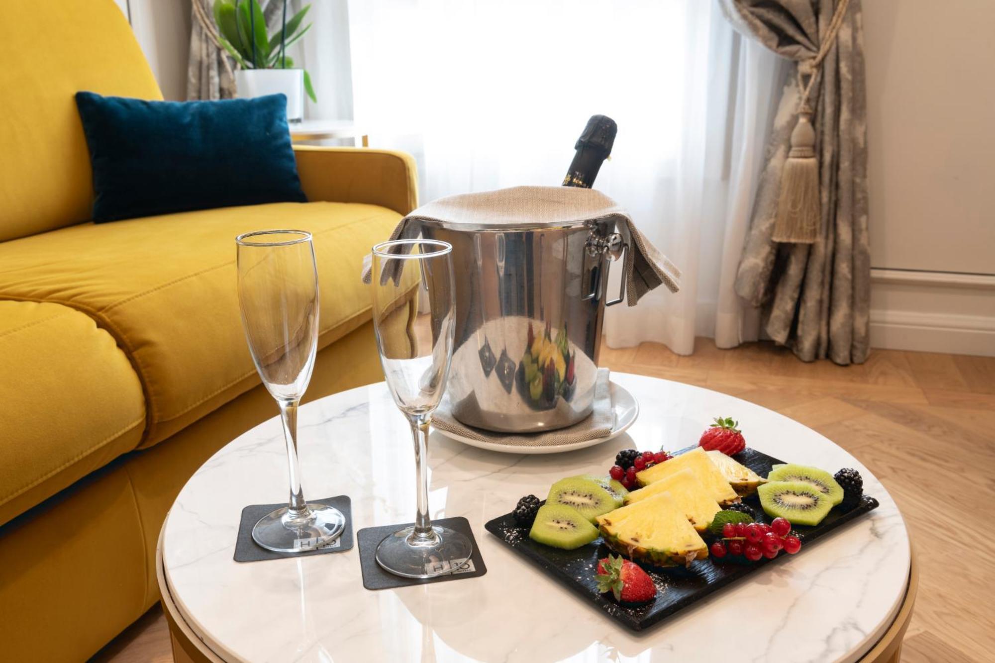 H10 Palazzo Canova Венеция Екстериор снимка